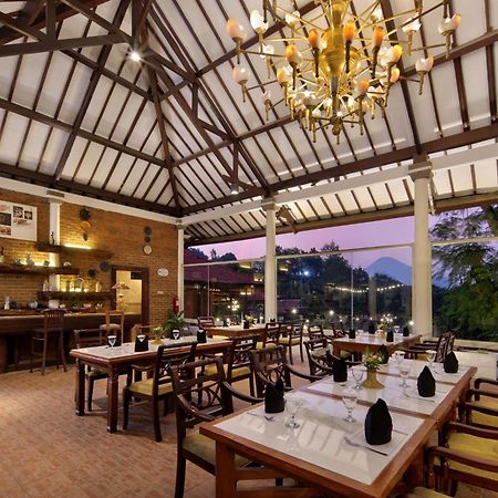 รอยัล ตราวาส โฮเต็ล&คอทเทเจส Hotel ภายนอก รูปภาพ