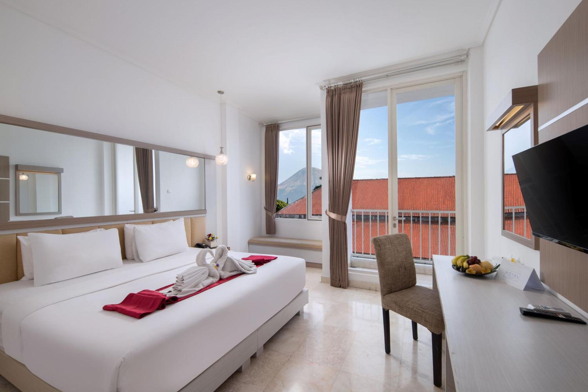 รอยัล ตราวาส โฮเต็ล&คอทเทเจส Hotel ภายนอก รูปภาพ