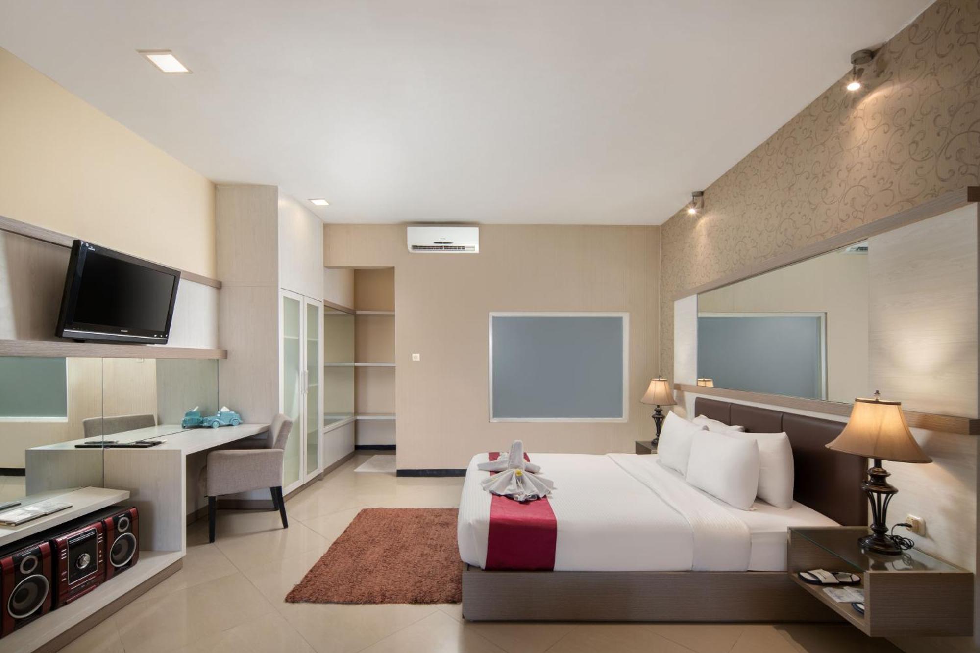 รอยัล ตราวาส โฮเต็ล&คอทเทเจส Hotel ภายนอก รูปภาพ