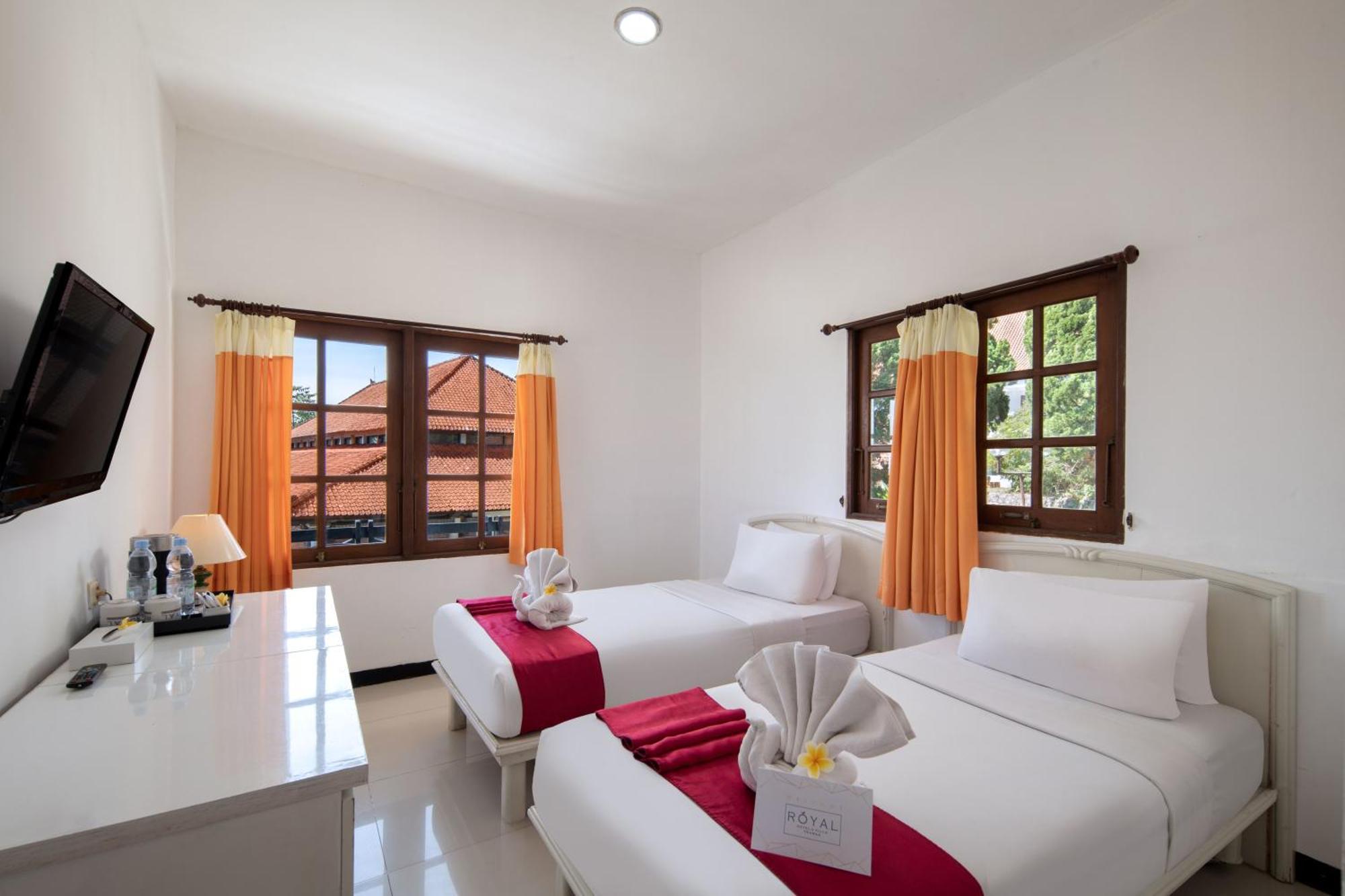 รอยัล ตราวาส โฮเต็ล&คอทเทเจส Hotel ภายนอก รูปภาพ