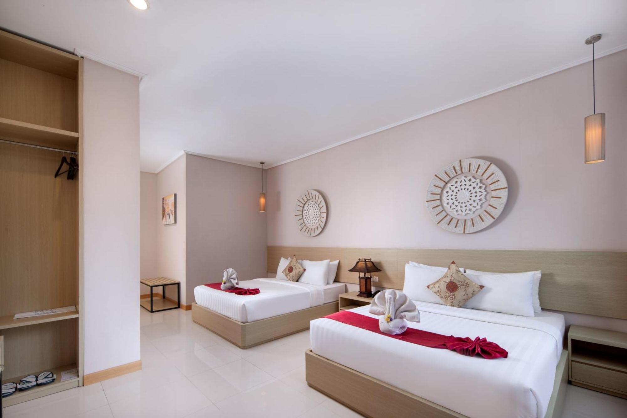 รอยัล ตราวาส โฮเต็ล&คอทเทเจส Hotel ภายนอก รูปภาพ