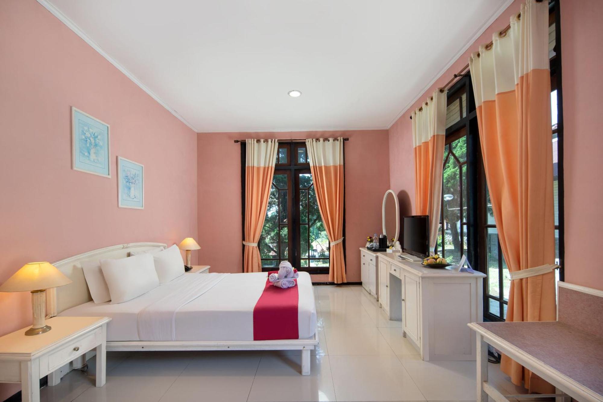 รอยัล ตราวาส โฮเต็ล&คอทเทเจส Hotel ภายนอก รูปภาพ